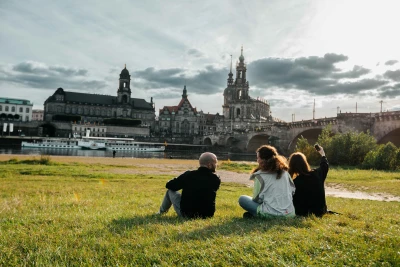 Title image Dresden Bay